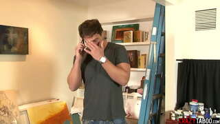 Пажадлівая матуля Анасташа Уайт атрымлівала асалоду ад жорсткім трахом ў піздзіць