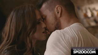 ���डपातळ सौंदर्य खेळत आवडतात अनोळखी