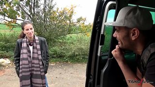 ���ነሲብ Babe Sprayed አሁን Jizz ግምገማ Backseat